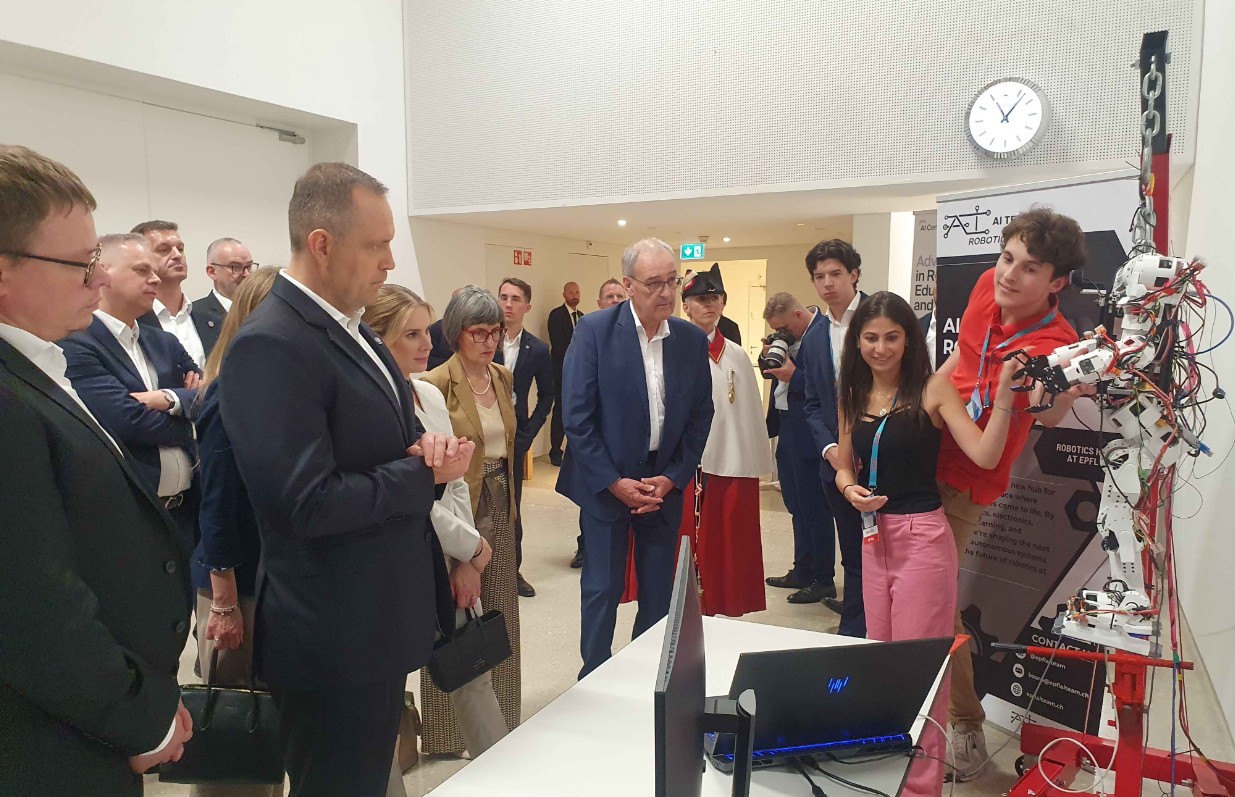Presenting Mina to the Swiss and Polish presidents